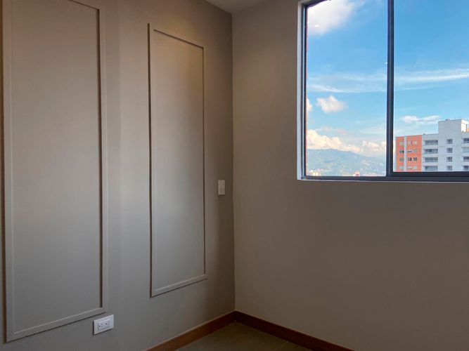 Apartamento de 2 alcobas en venta en Tres Esquinas, Sabaneta, 57 m² · foto 10 de 17