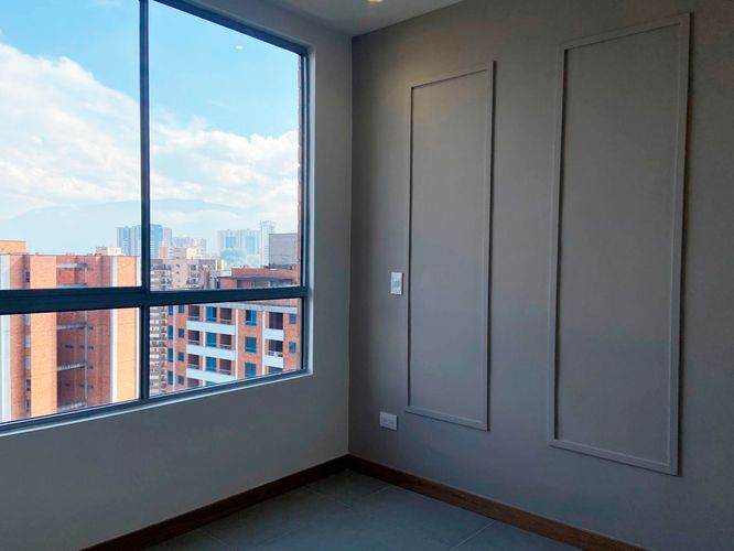 Apartamento de 2 alcobas en venta en Tres Esquinas, Sabaneta, 57 m² · foto 15 de 17
