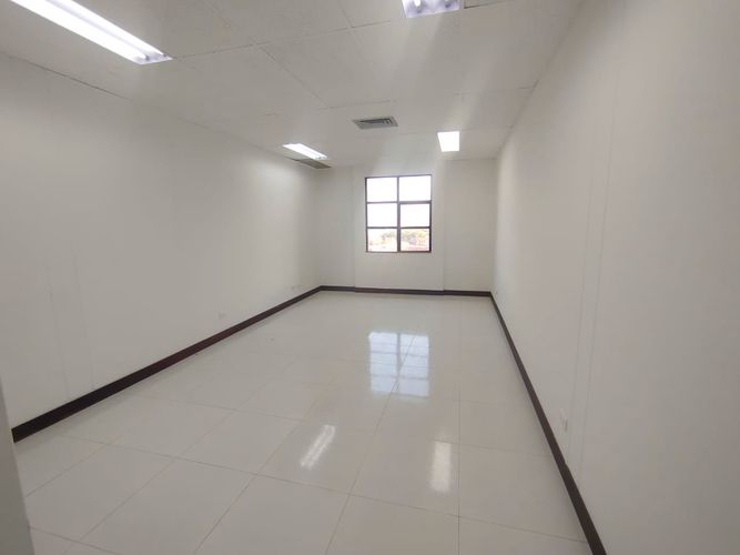 Oficina en arriendo en El Poblado, Medellín, 40 m² · foto 8 de 16