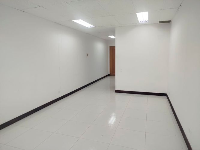 Oficina en arriendo en El Poblado, Medellín, 40 m² · foto 9 de 16