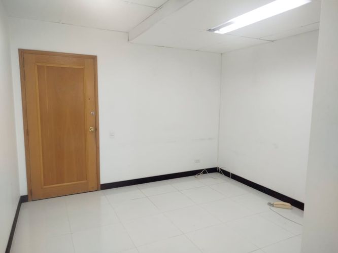 Oficina en arriendo en El Poblado, Medellín, 40 m² · foto 15 de 16