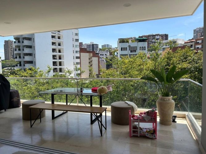 Apartamento de 3 alcobas en venta en Santa Rita, Cali, 233 m² · foto 3 de 13