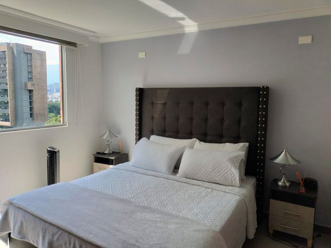 Apartamento de 2 alcobas en arriendo en El Poblado, Medellín, 70 m² · foto 13 de 18