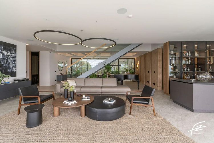 Casa de 8 alcobas en venta en El Tesoro, Medellín, 844 m² · foto 6 de 23
