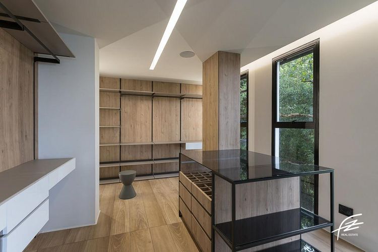 Casa de 8 alcobas en venta en El Tesoro, Medellín, 844 m² · foto 10 de 23