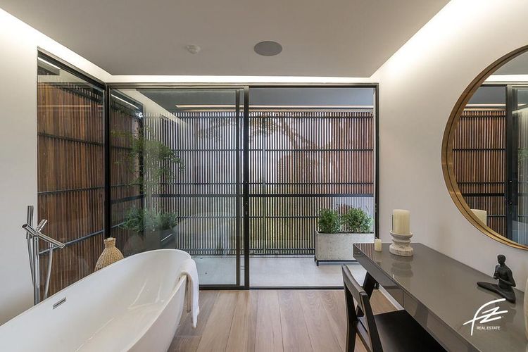 Casa de 8 alcobas en venta en El Tesoro, Medellín, 844 m² · foto 12 de 23