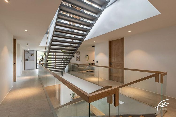Casa de 8 alcobas en venta en El Tesoro, Medellín, 844 m² · foto 17 de 23