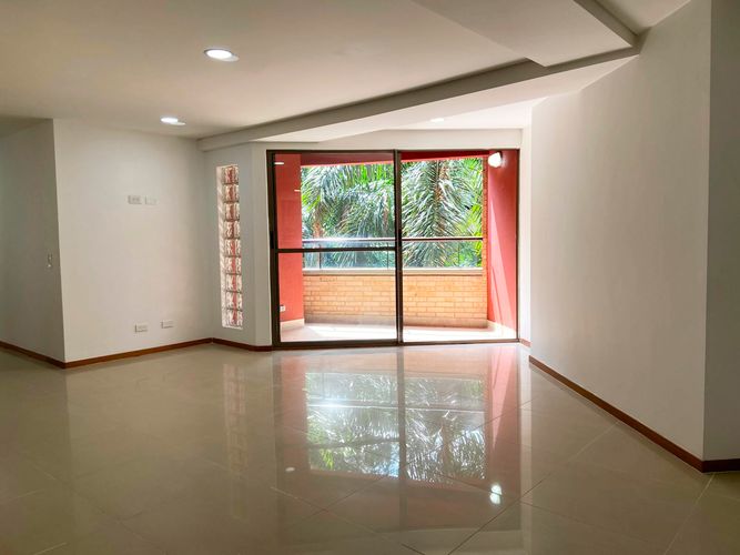 Apartamento de 3 alcobas en arriendo en Vegas De La Doctora, Sabaneta, 110 m² · foto 2 de 20