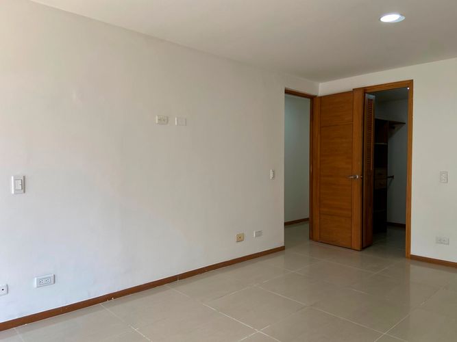 Apartamento de 3 alcobas en arriendo en Vegas De La Doctora, Sabaneta, 110 m² · foto 12 de 20