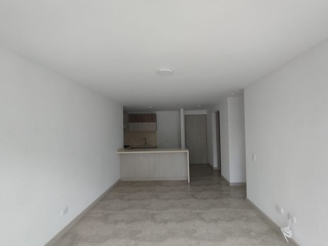 Apartamento de 2 alcobas en venta en Pinares, Pereira, 65 m² · foto 3 de 11