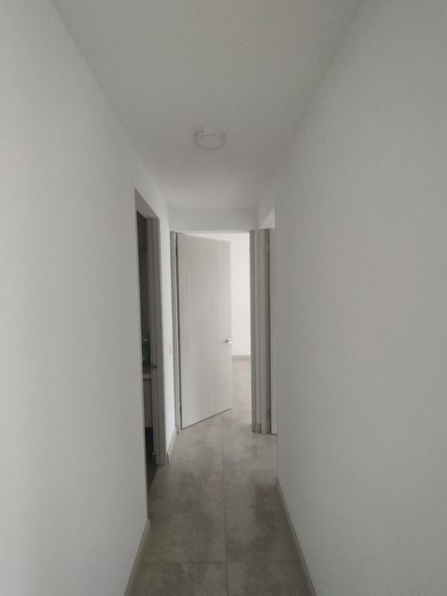 Apartamento de 2 alcobas en venta en Pinares, Pereira, 65 m² · foto 6 de 11