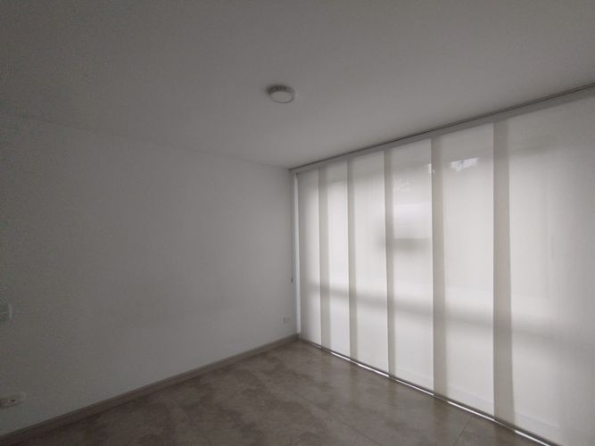 Apartamento de 2 alcobas en venta en Pinares, Pereira, 65 m² · foto 9 de 11
