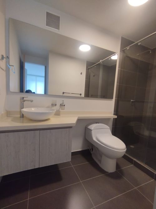 Apartamento de 2 alcobas en venta en Pinares, Pereira, 65 m² · foto 10 de 11