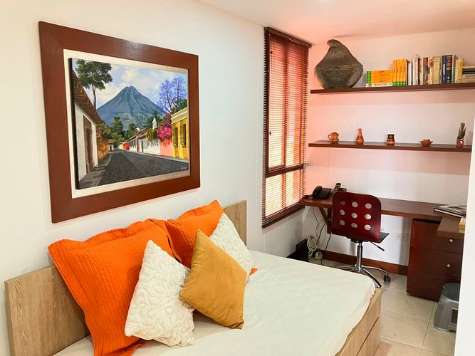 Apartamento de 2 alcobas en arriendo en El Poblado, Medellín, 74 m² · foto 5 de 12