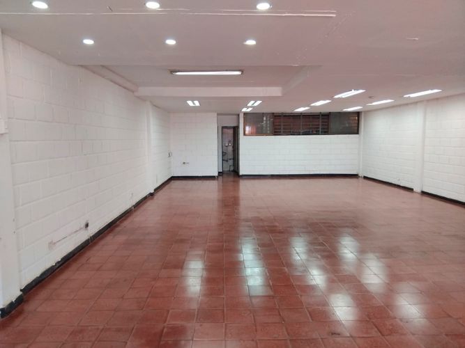 Bodega en arriendo en Guayabal, Medellín, 150 m² · foto 6 de 10