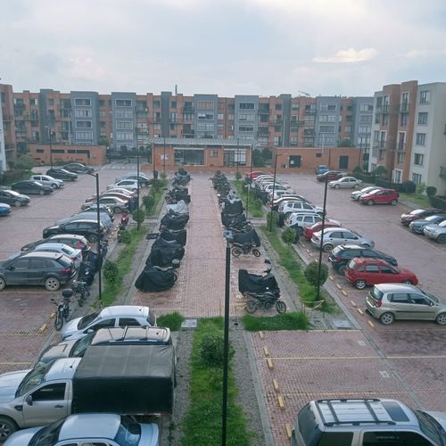 Apartamento de 3 alcobas en venta en Conjunto Residencial Pamplona, Madrid, 64 m² · foto 3 de 24