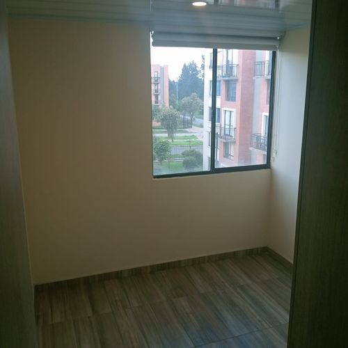Apartamento de 3 alcobas en venta en Conjunto Residencial Pamplona, Madrid, 64 m² · foto 23 de 24