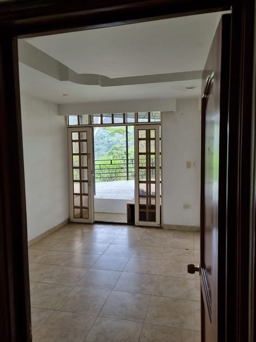 Casa de 6 alcobas en venta en Avenida Centenario, Armenia, 750 m² · foto 16 de 24