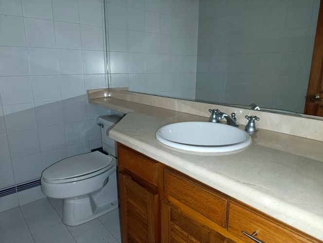 Apartamento de 4 alcobas en arriendo en El Poblado, Medellín, 257 m² · foto 17 de 19