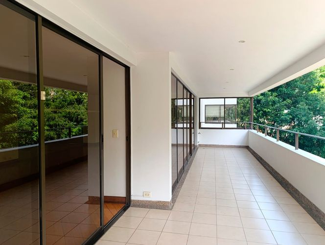 Apartamento de 4 alcobas en arriendo en El Poblado, Medellín, 257 m² · foto 19 de 19