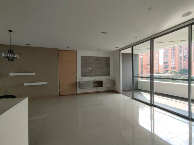 Apartamento de 3 alcobas en arriendo en El Poblado, Medellín, 112 m² · foto 4 de 20