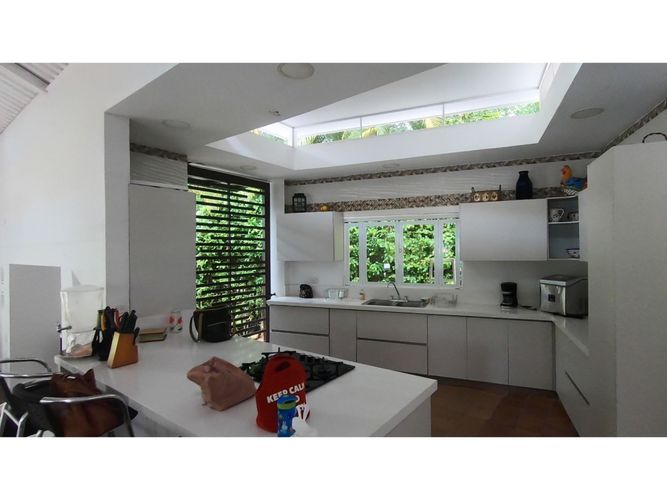 Casa de 4 alcobas en venta en Bosques De Peñalisa, Girardot, 381 m² · foto 9 de 14