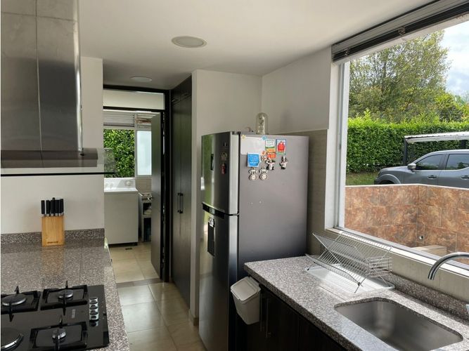 Casa de 6 alcobas en venta en El Caimo, Armenia, 345 m² · foto 3 de 23