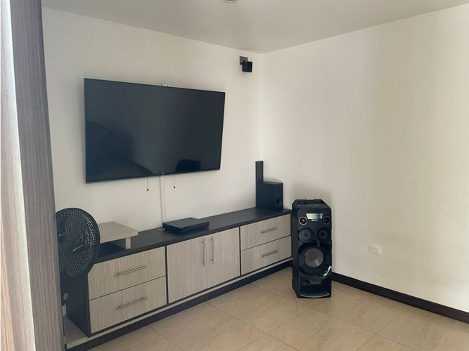 Casa de 6 alcobas en venta en El Caimo, Armenia, 345 m² · foto 13 de 23