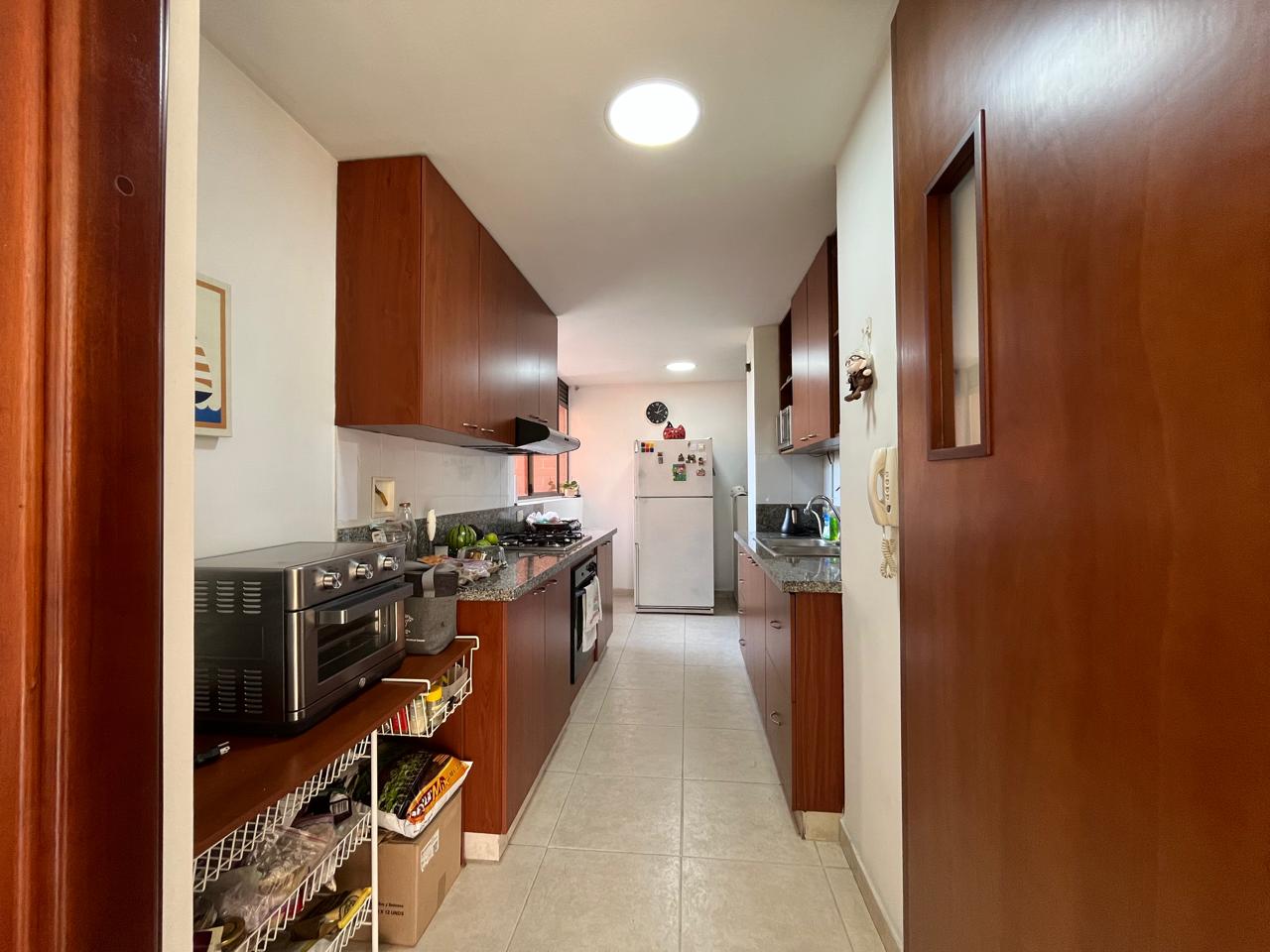 Apartamento en venta en El Poblado, Medellín · foto 5 de 17
