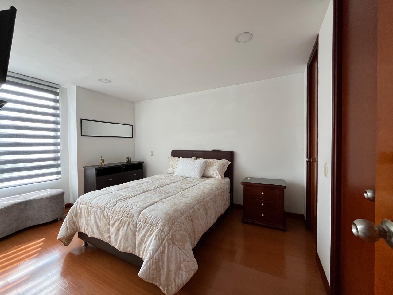 Apartamento en venta en El Poblado, Medellín · foto 8 de 17