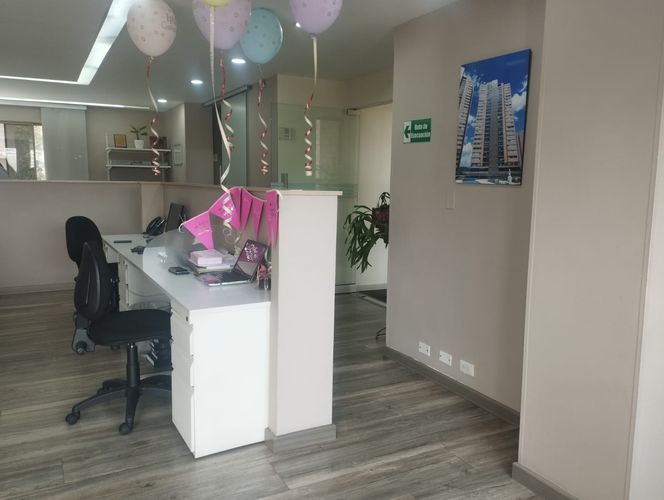 Oficina en arriendo en El Poblado, Medellín, 118 m² · foto 3 de 16