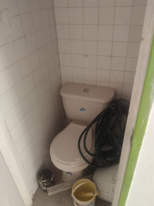 Local en arriendo en Villa Nueva, Medellín, 33 m² · foto 3 de 5