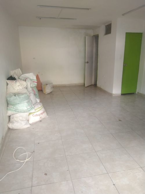 Local en arriendo en Villa Nueva, Medellín, 33 m² · foto 5 de 5