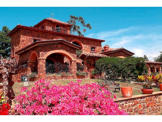 Casa de 4 alcobas en venta en Mesa De Los Santos, Piedecuesta, 500 m² · foto 2 de 24