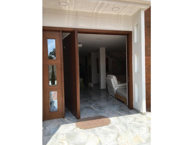 Casa de 3 alcobas en venta en Urbanizacion Portales De Navarra, Bucaramanga, 760 m² · foto 2 de 5