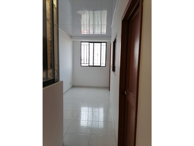 Casa de 8 alcobas en venta en San Francisco, Bucaramanga, 150 m² · foto 8 de 13