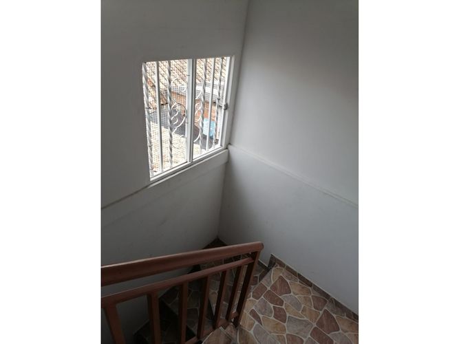 Casa de 8 alcobas en venta en San Francisco, Bucaramanga, 150 m² · foto 9 de 13