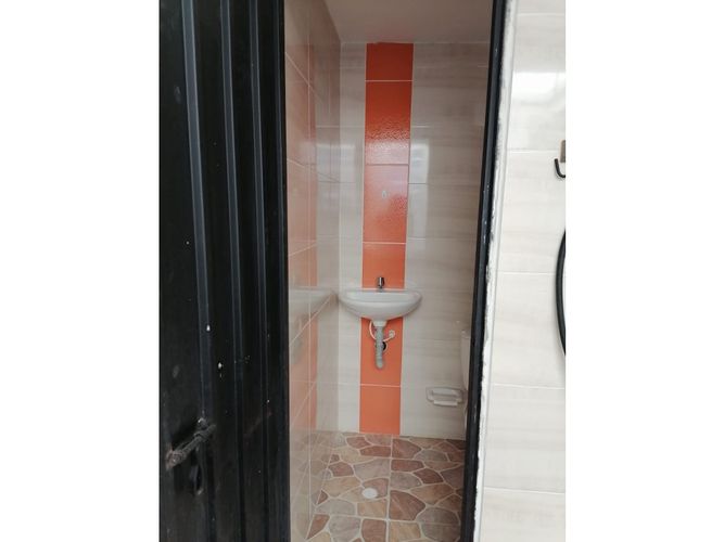 Casa de 8 alcobas en venta en San Francisco, Bucaramanga, 150 m² · foto 10 de 13