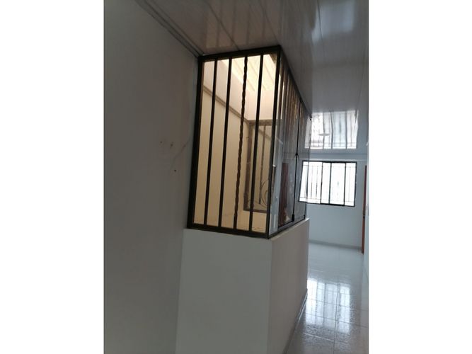 Casa de 8 alcobas en venta en San Francisco, Bucaramanga, 150 m² · foto 11 de 13