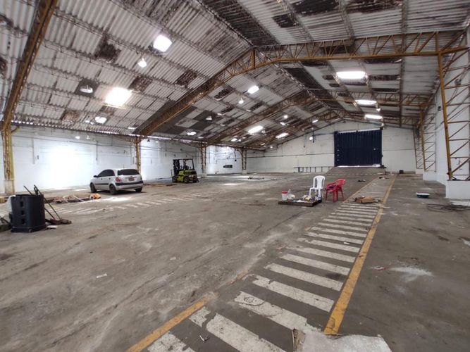 Bodega en arriendo en Las Estrellas, Barranquilla, 1500 m² · foto 2 de 8