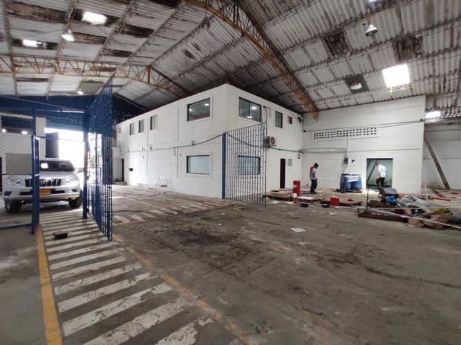 Bodega en arriendo en Las Estrellas, Barranquilla, 1500 m² · foto 3 de 8