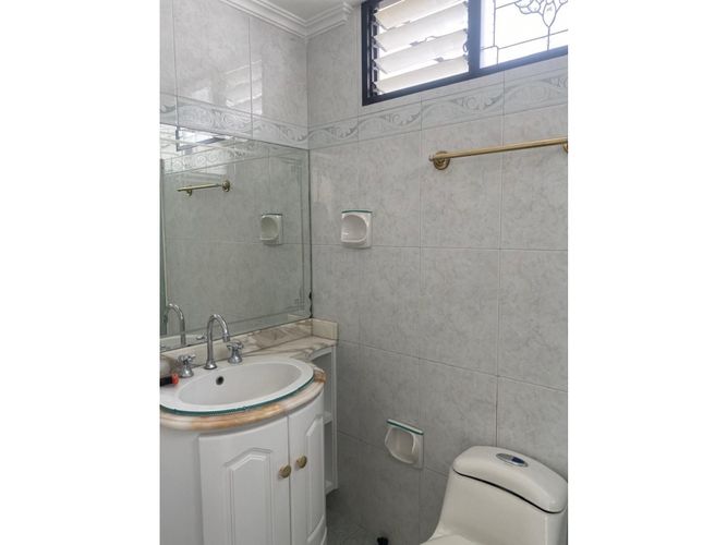 Casa de 4 alcobas en venta en Conquistadores, Medellín, 476 m² · foto 10 de 24