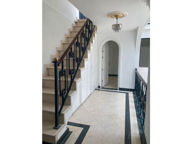 Casa de 4 alcobas en venta en Conquistadores, Medellín, 476 m² · foto 19 de 24