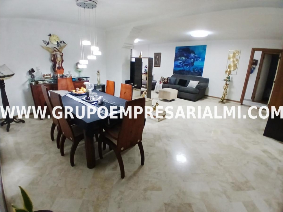 Apartment for sale in La candelaria, Medellín 3