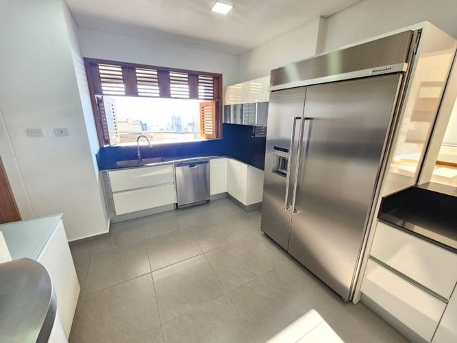 Apartamento de 3 alcobas en venta en Cabecera Del Llano, Bucaramanga, 262 m² · foto 16 de 24