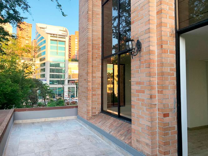 Oficina en arriendo en El Poblado, Medellín, 100 m² · foto 12 de 12