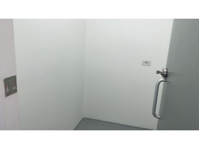 Local en arriendo en Milla De Oro, Medellín, 46 m² · foto 2 de 8