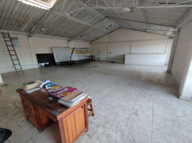 Local en arriendo en Fontibon, Rionegro, 140 m² · foto 2 de 6