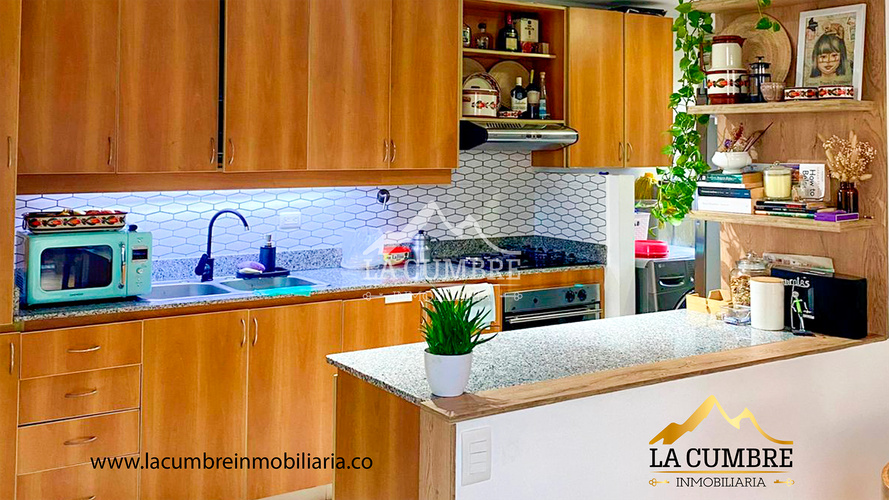 Apartamento de 3 alcobas en arriendo en Los Balsos, Medellín, 85 m² · foto 3 de 7