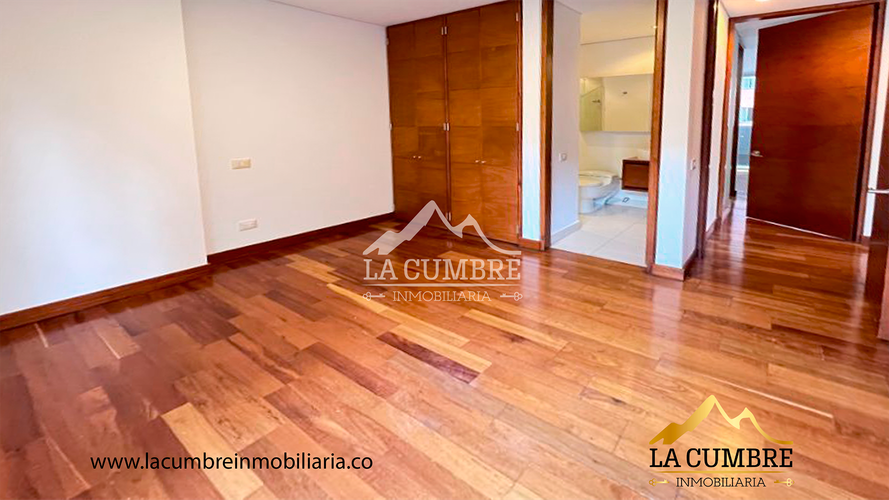 Apartamento de 3 alcobas en arriendo en El Poblado, Medellín, 208 m² · foto 9 de 13